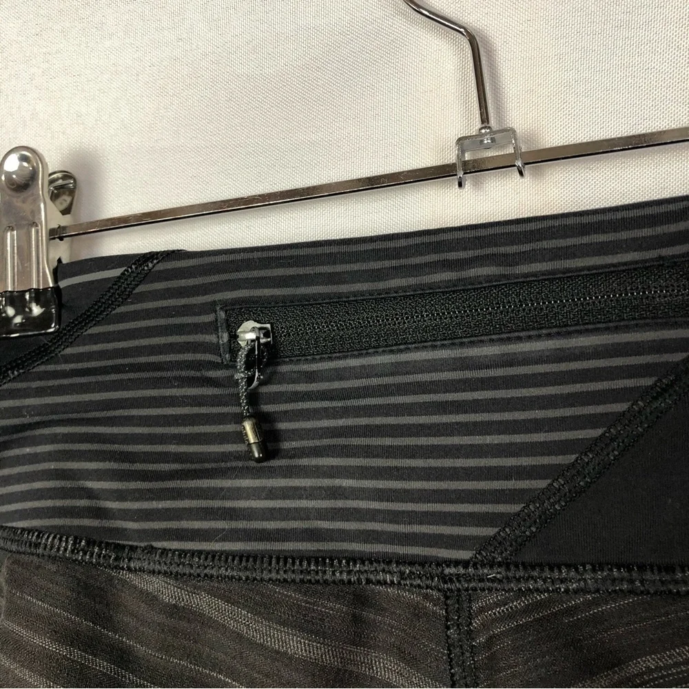 Lululemon RARE Groovy Run Wee Are From Space September‎ Black Athletic Shorts 8